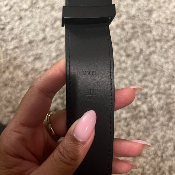 Louis Vuitton LV Initiales - Picture 2 of 5